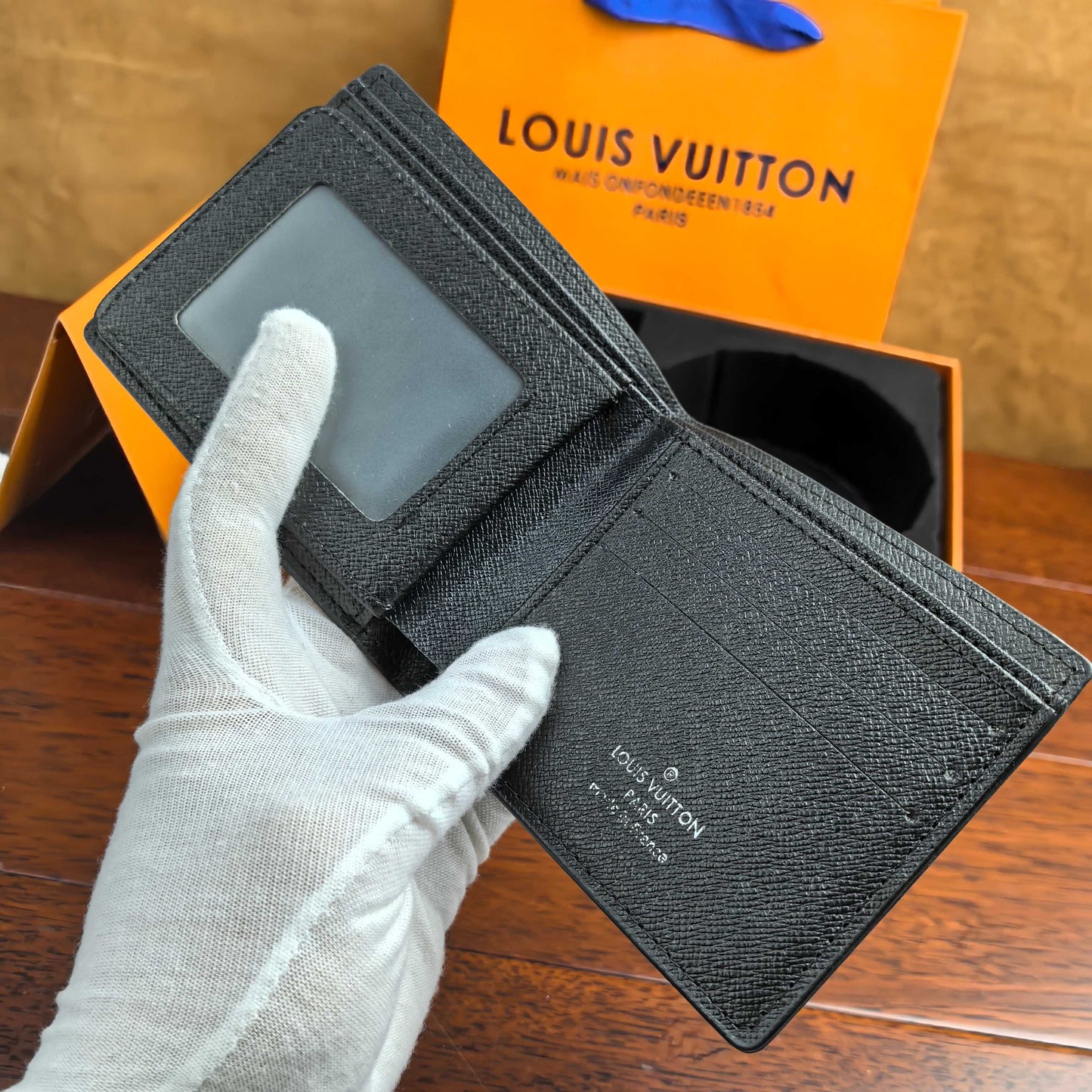 2025 L Home Classic Double Buckle Black Grid Belt + Wallet Set